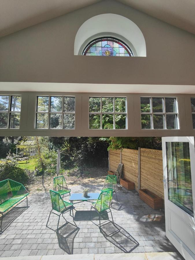 Peaceful Getaway In Forested Park Bournemouth Exterior foto