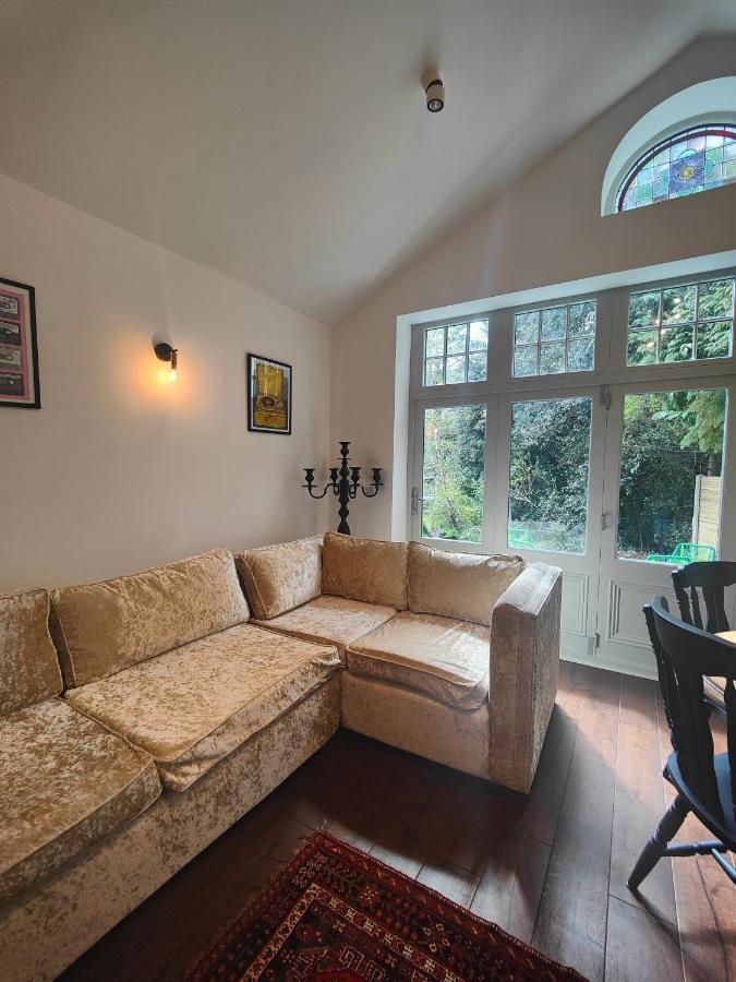 Peaceful Getaway In Forested Park Bournemouth Exterior foto